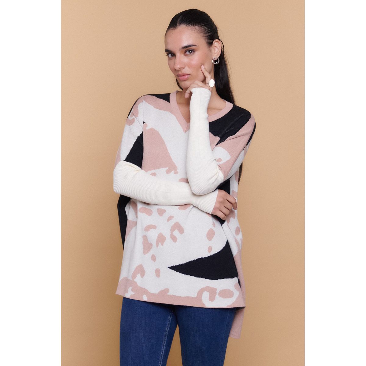 GUINDA - Sweater Mujer Oversize Cuello V Diseño Abstracto EMBRO