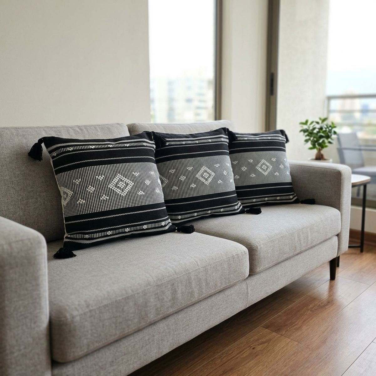 ARMONIA - Pack 3 Fundas Croche Borlas Negro 750 Calidad Superior Decoración Sofá