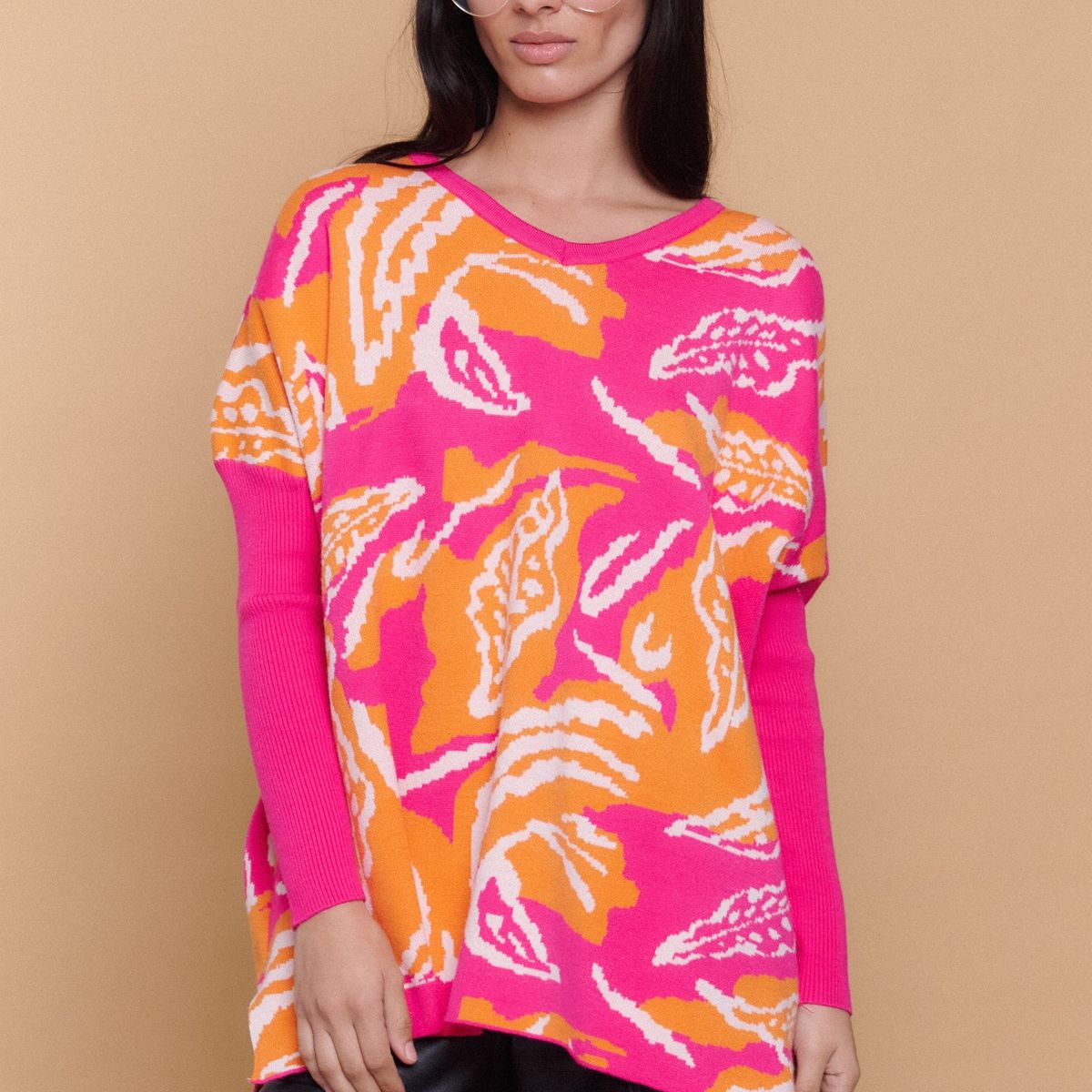 GUINDA - Sweater Tipo Poncho Mujer Estampado Abstracto Alma