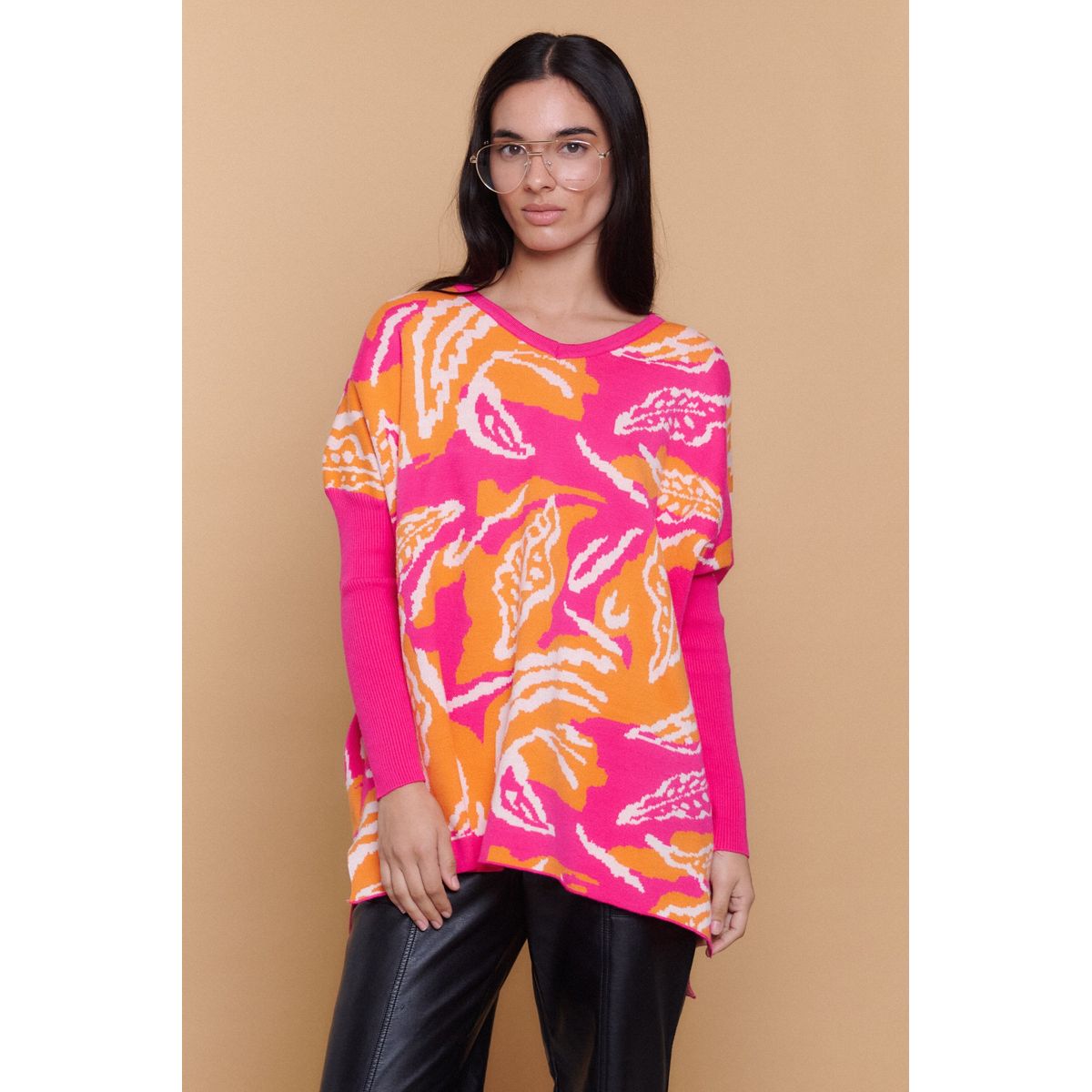 GUINDA - Sweater Tipo Poncho Mujer Estampado Abstracto Alma