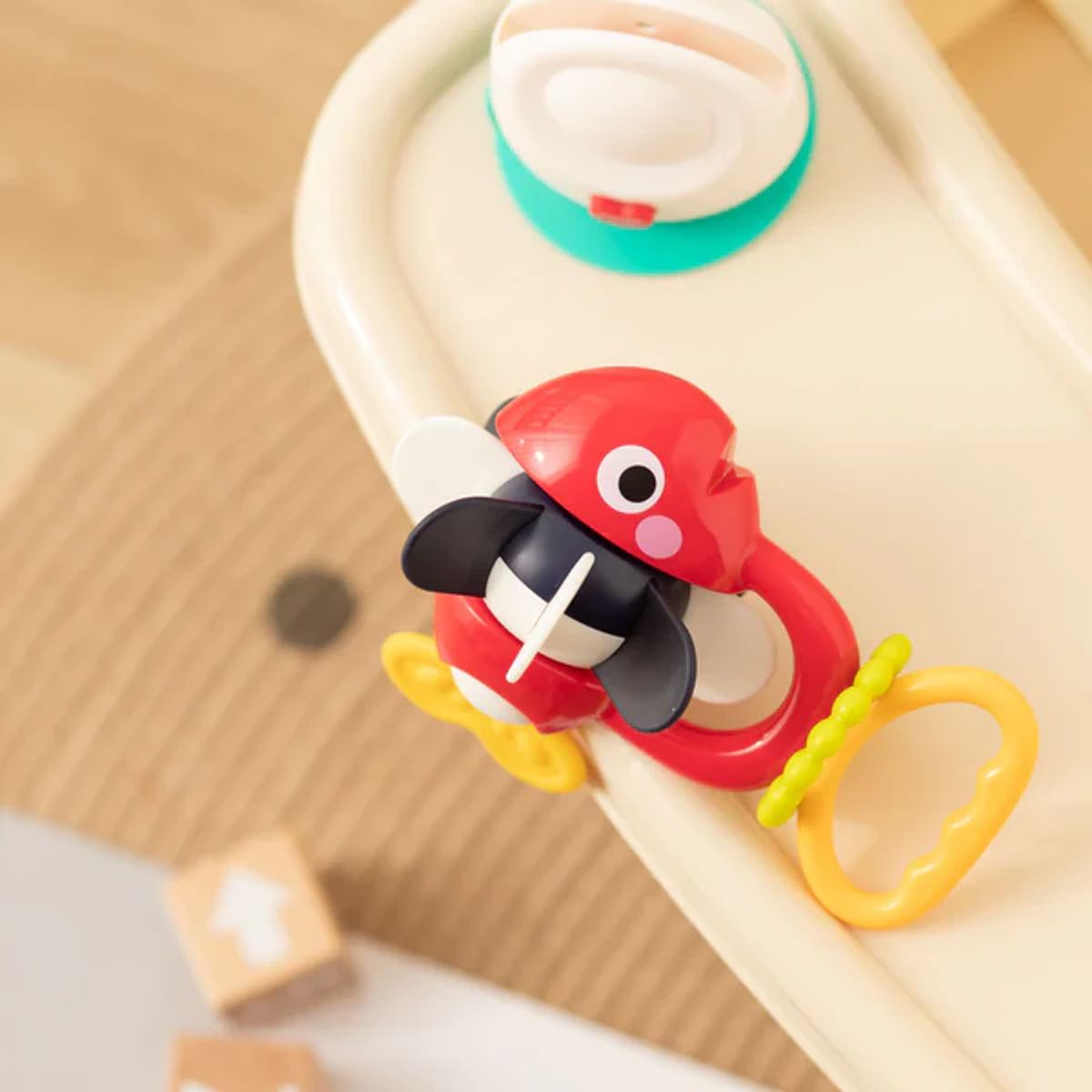 HOLA TOYS - Juguete con Succión y Cascabel - Pez - Hola Toys