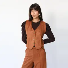 NATALIA SEGUEL - Chaqueta Gillette Gamuza Camel - Diseño de Autor -