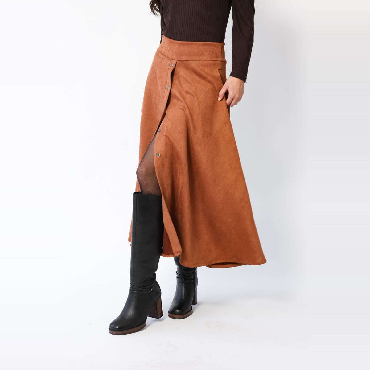 NATALIA SEGUEL - Falda Roma Gamuza Camel - Diseño Chileno - Natalia Seguel