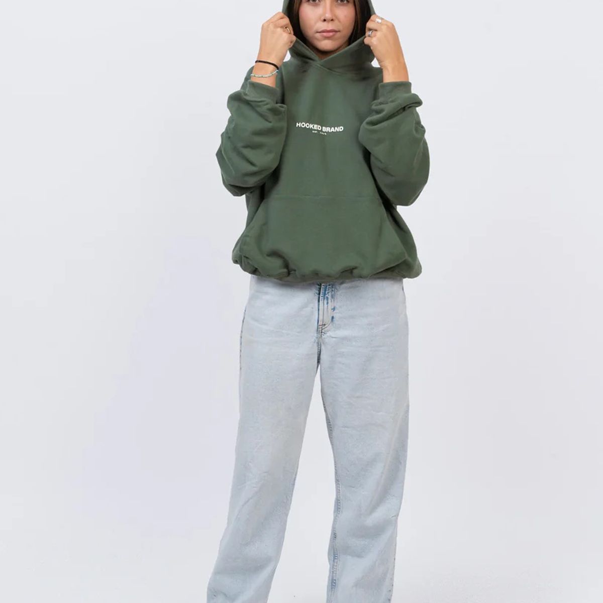 HOOKED BRAND - Poleron Boxy Fit Verde - Proximity