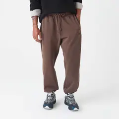 NEW BALANCE - Pantalón Lifestyle Hombre Athletics Jogger Café