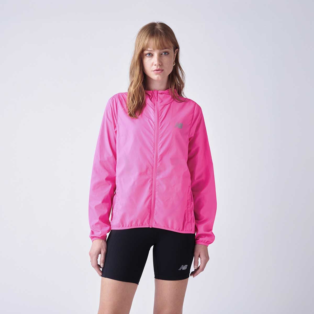 NEW BALANCE - Cortavientos Running Mujer New Balance Hooded Rosada