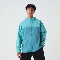 NEW BALANCE - Chaqueta Running Hombre Atletics Verde
