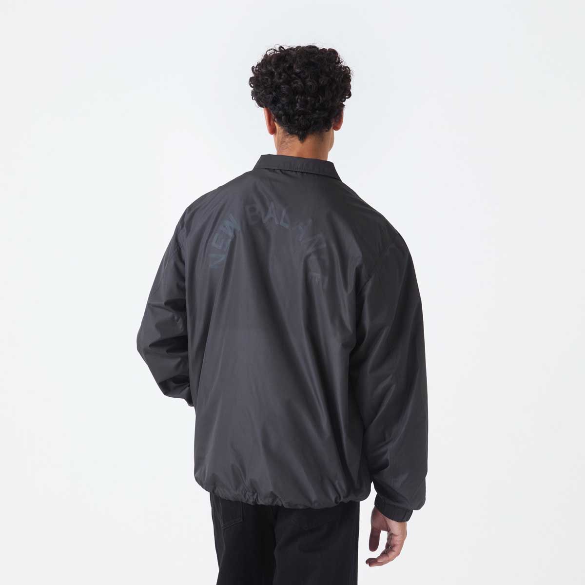 NEW BALANCE - Chaqueta Lifestyle Hombre New Balance Lightweight Negra