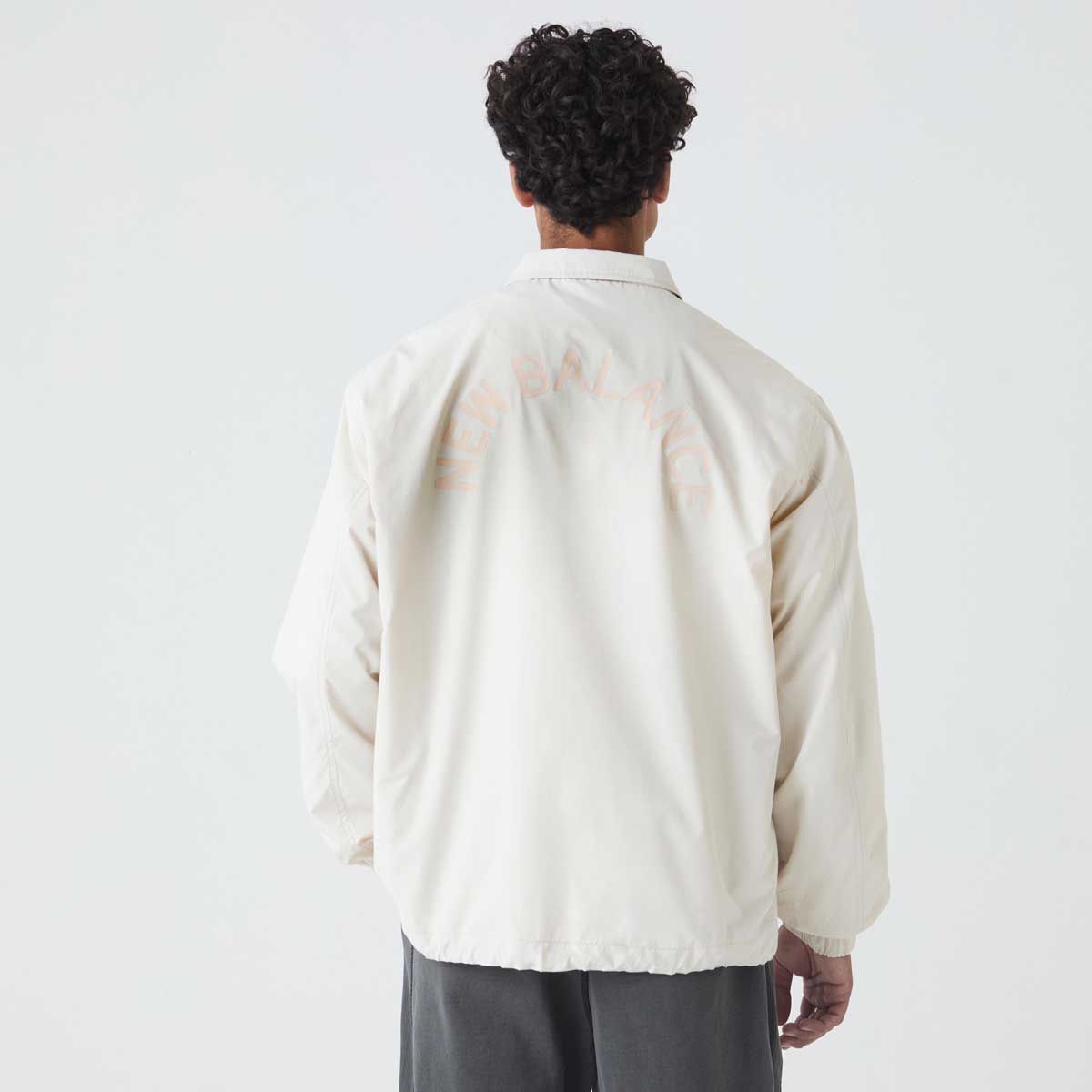 NEW BALANCE - Chaqueta Lifestyle Hombre New Balance Lightweight Coaches