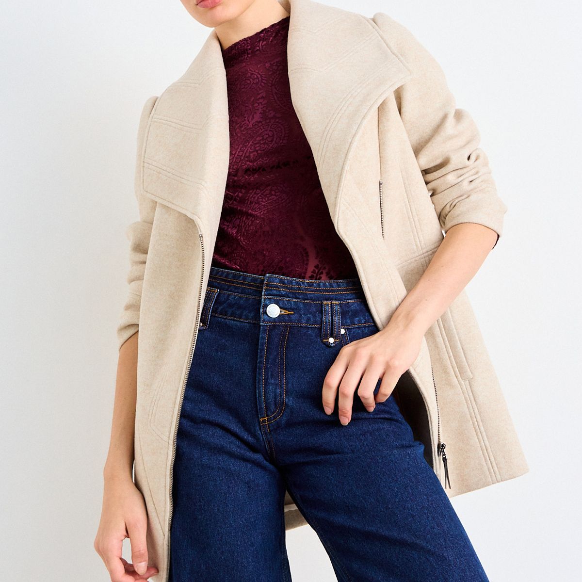 IO - Chaqueton Liso Mujer Beige Io