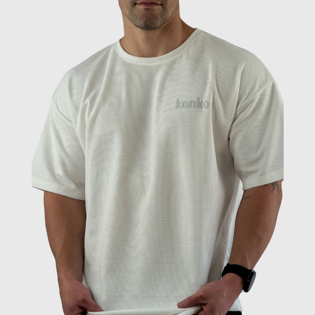 KONKO ACTIVE - Polera Waffer OverSize Blanca Hombre Manga Corta Konko