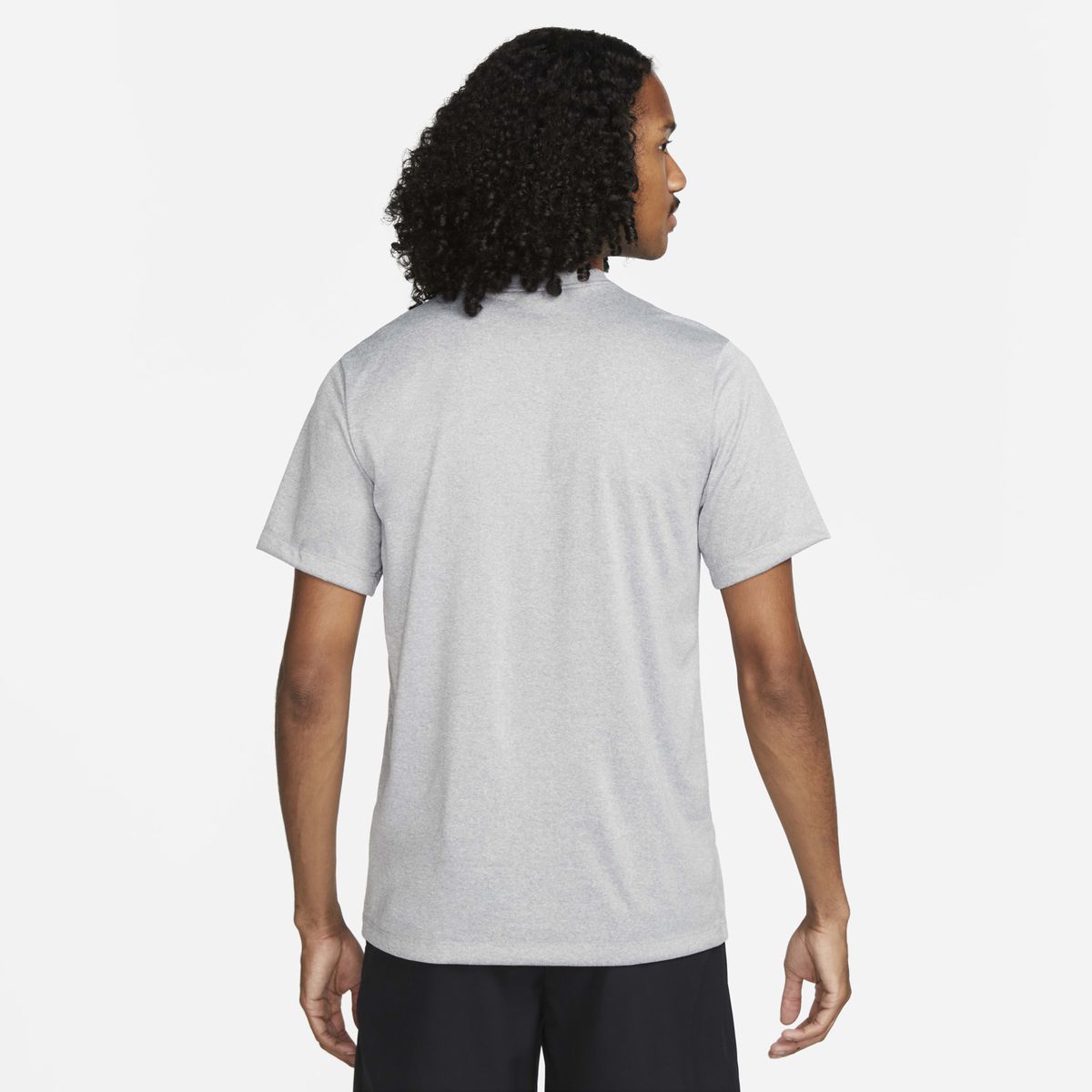 NIKE - Polera Nike Dri-FIT Legend Negro Hombre - Gris