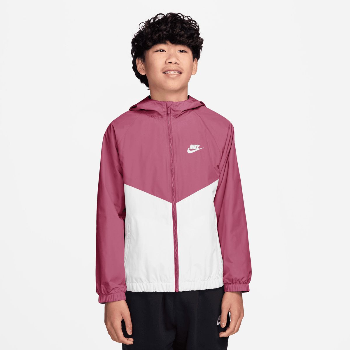 NIKE - Chamarra Nike Sportswear Windrunner Rojo Niño Unisex - Rojo