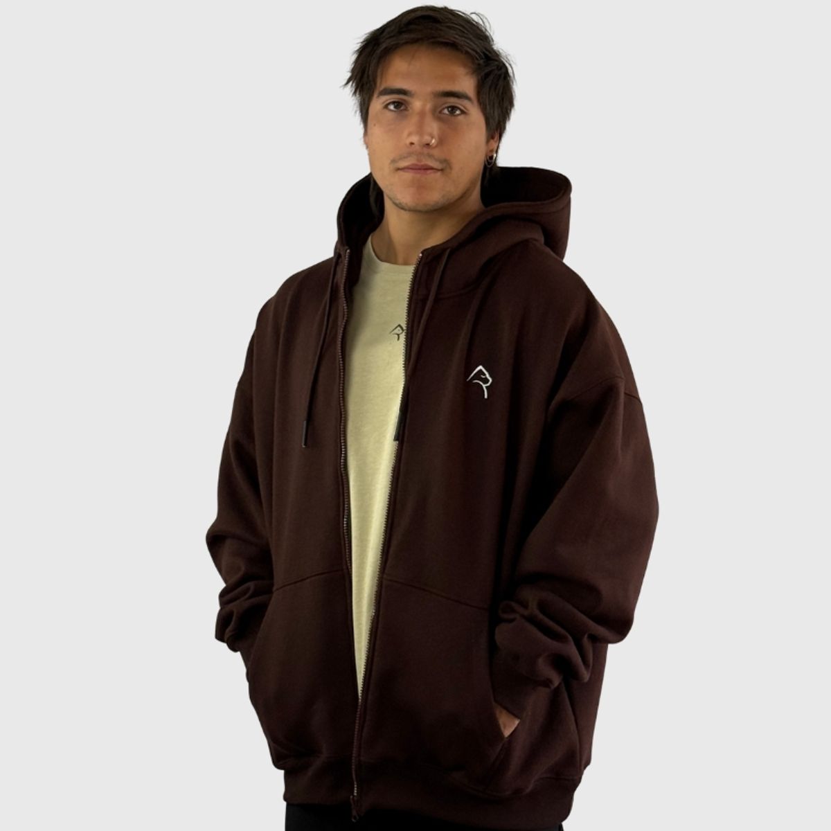 KONKO ACTIVE - Poleron Zip Relax Cotton Con Gorro Cafe Hombre Konko
