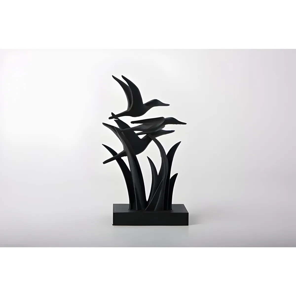 GENERICO - Escultura aves en vuelo negro