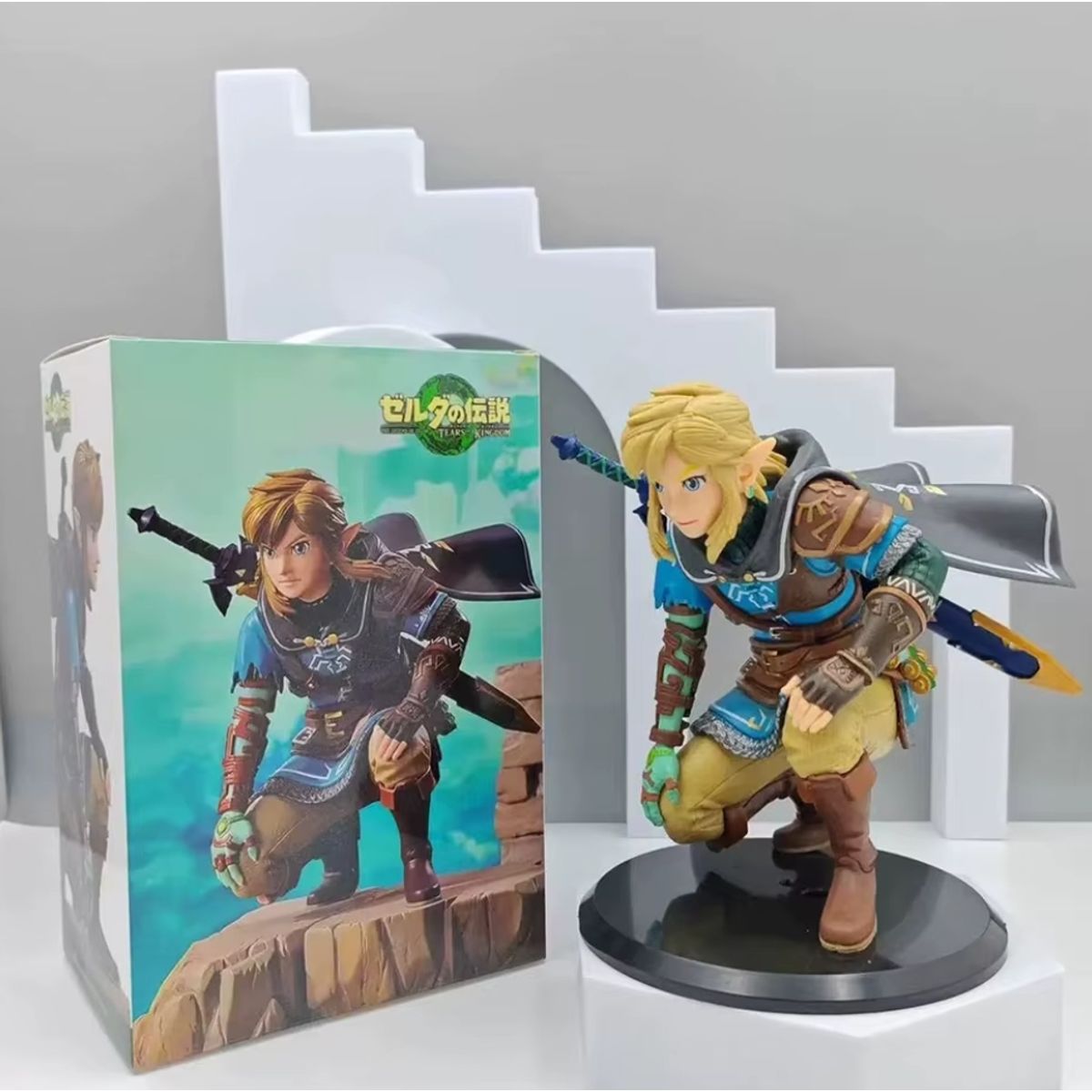 GENERICO - Figura Colecionable Link Zelda Skyward Sword Caja