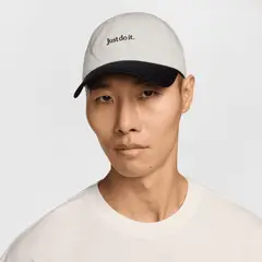NIKE - Gorros Club Blanco Hombre