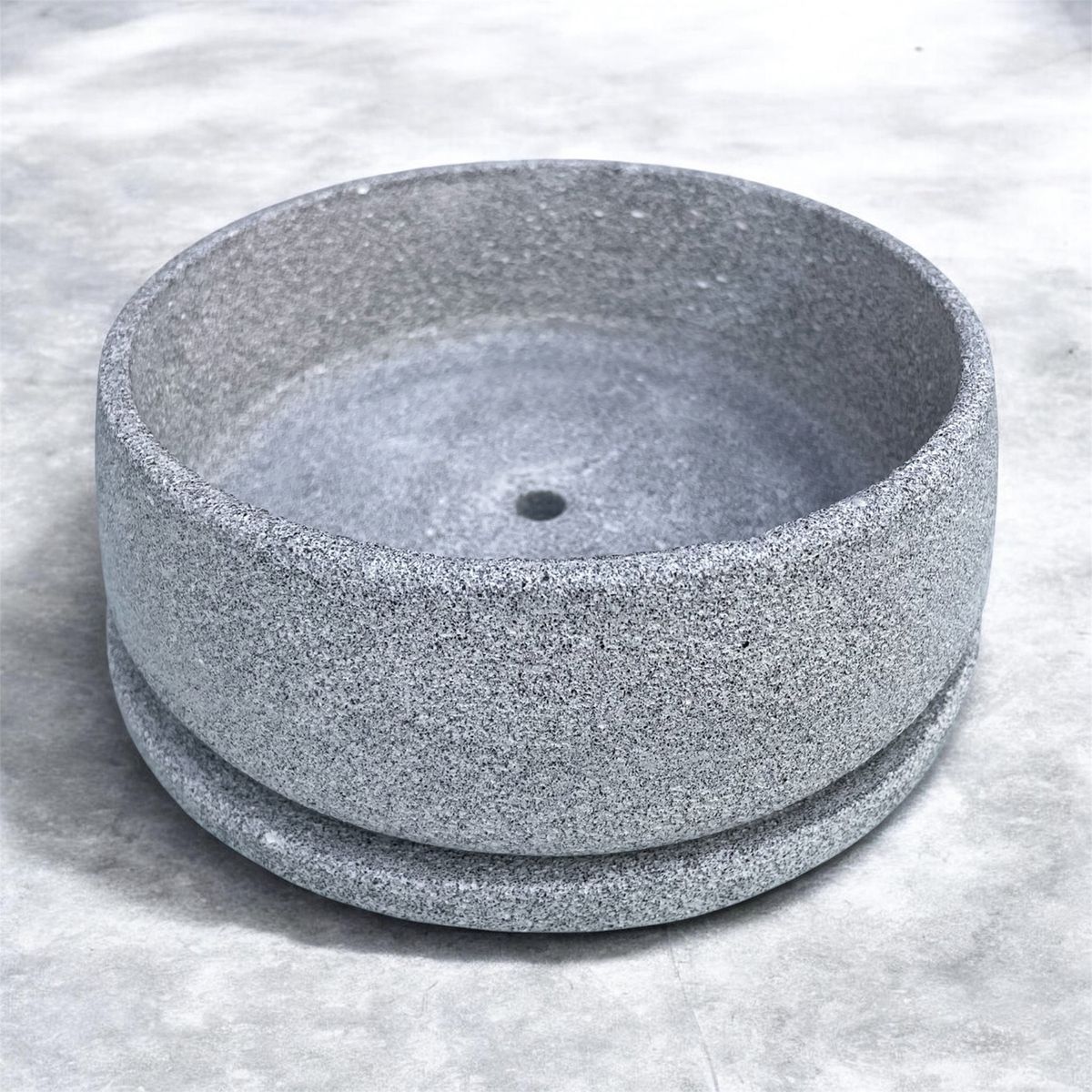GENERICO - Macetero Martina Gris con base 16cm diametro