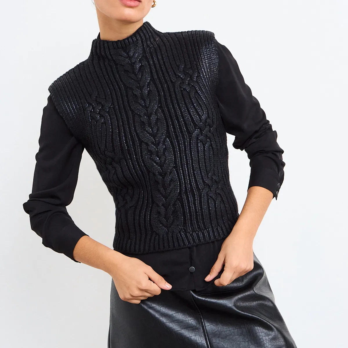 IO - Sweater Sin Mangas Folia Mujer Negro Io