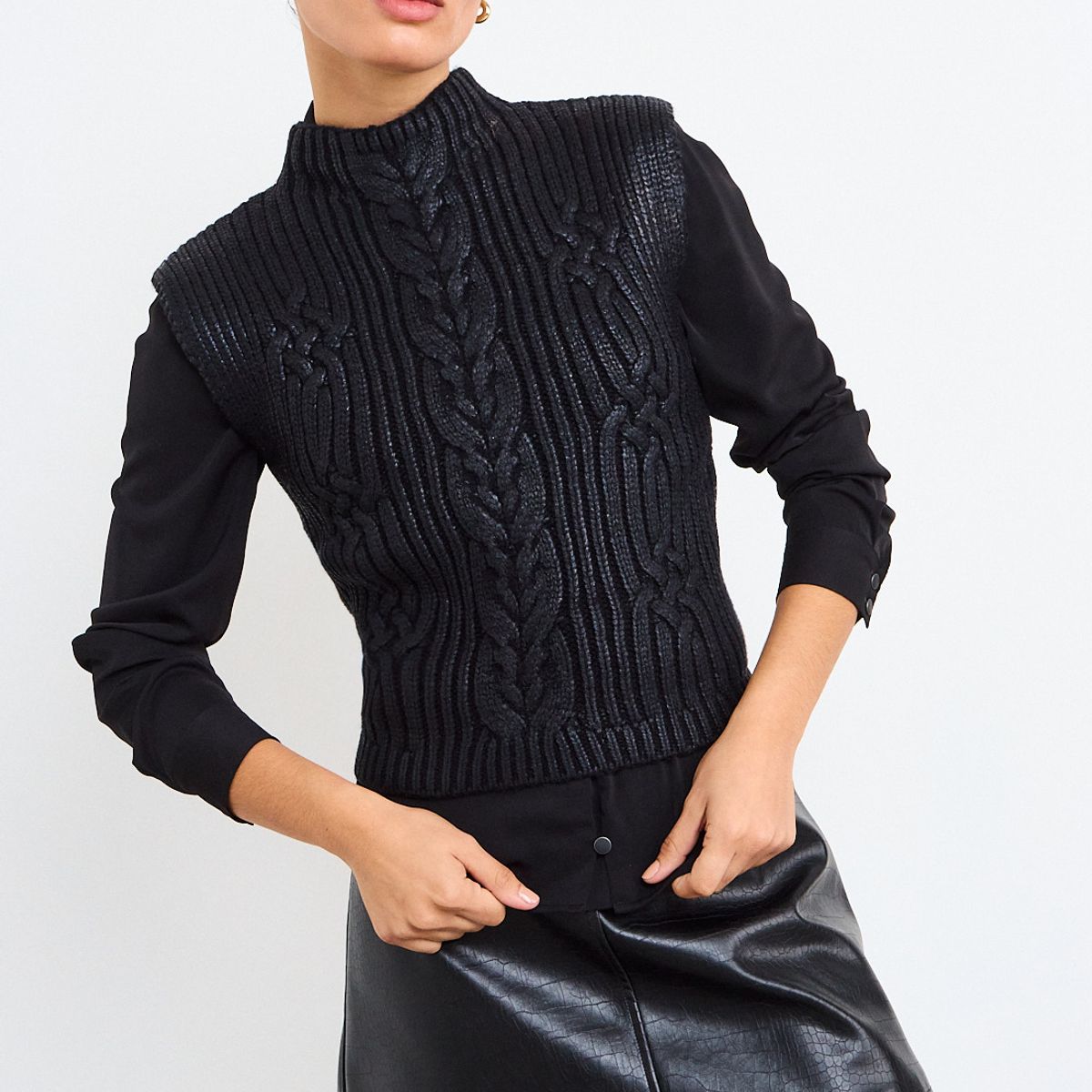 IO - Sweater Sin Mangas Folia Mujer Negro Io