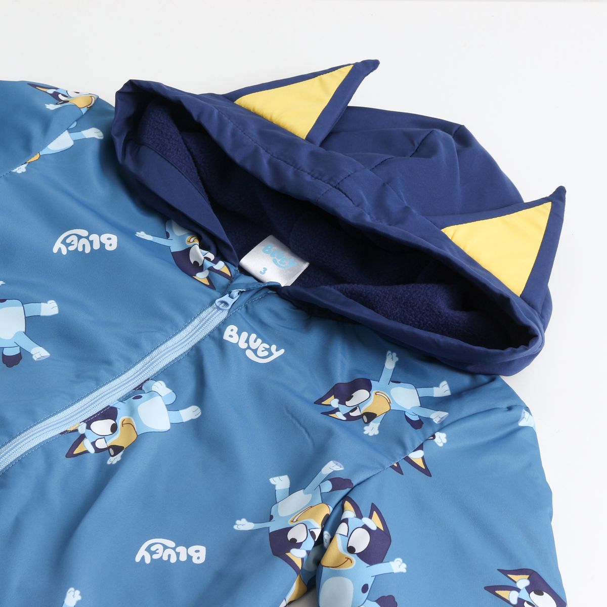 BLUEY - Cortaviento Niño Full Print Orejas Azul Bluey
