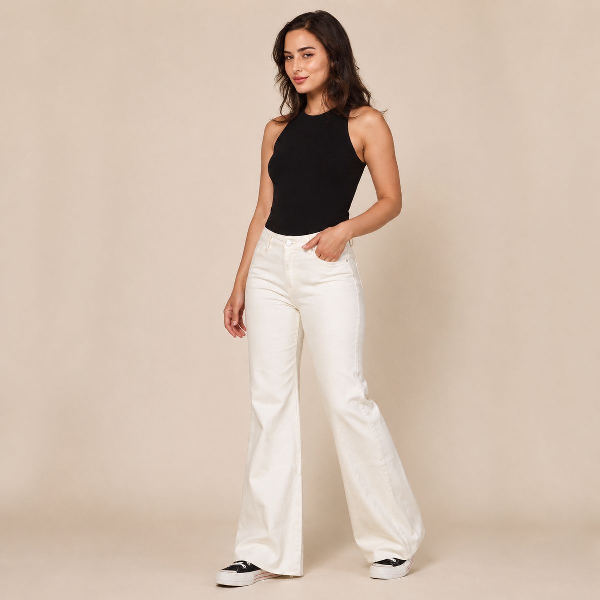 MOMCHIC - Jeans Flare Pepa Blanco