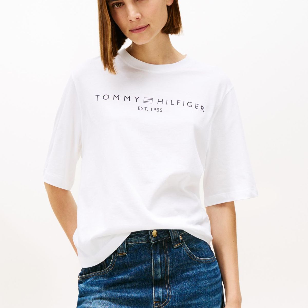 TOMMY HILFIGER - Polera Logo Gráfico Relaxed Fit Blanco Tommy Hilfiger