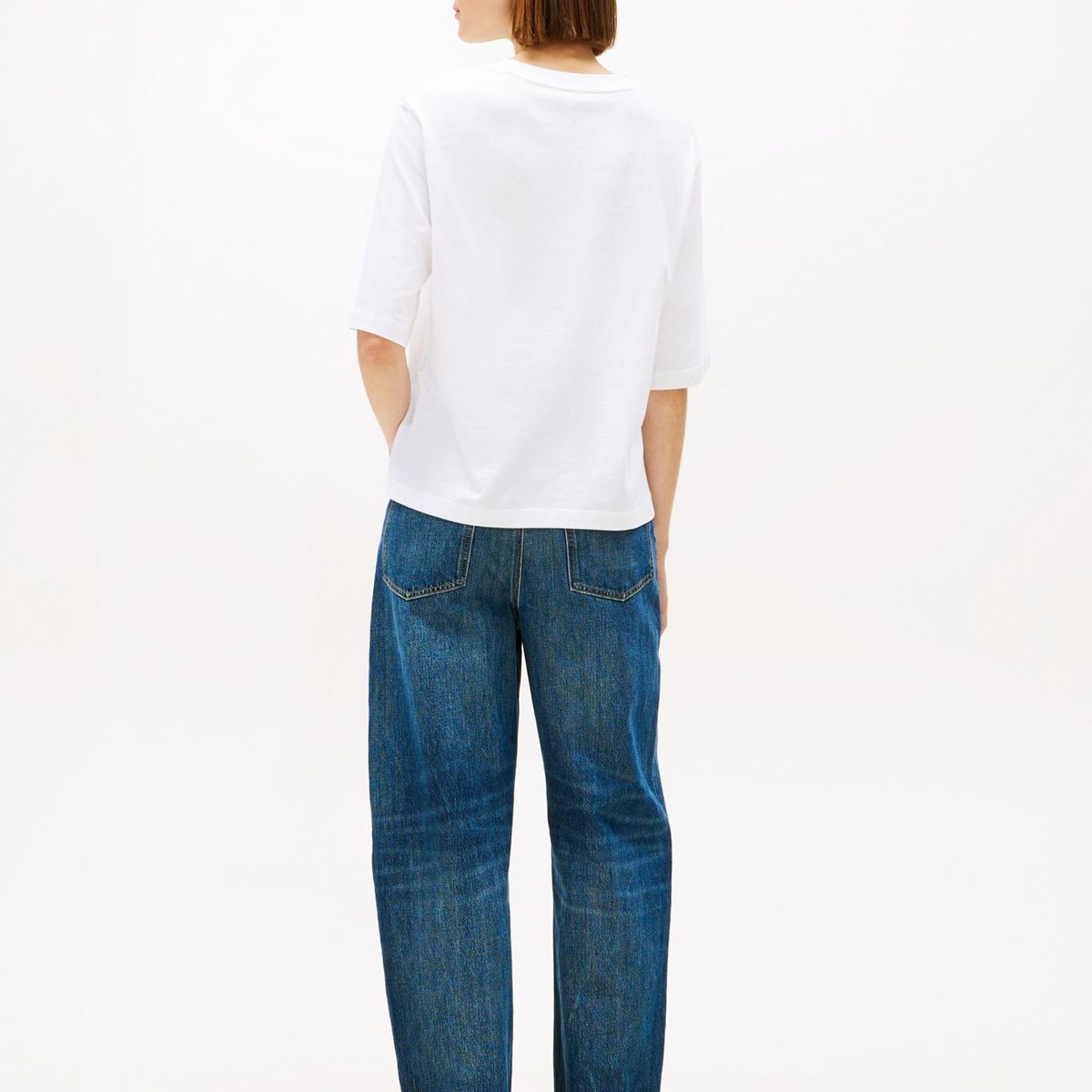 TOMMY HILFIGER - Polera Logo Gráfico Relaxed Fit Blanco Tommy Hilfiger