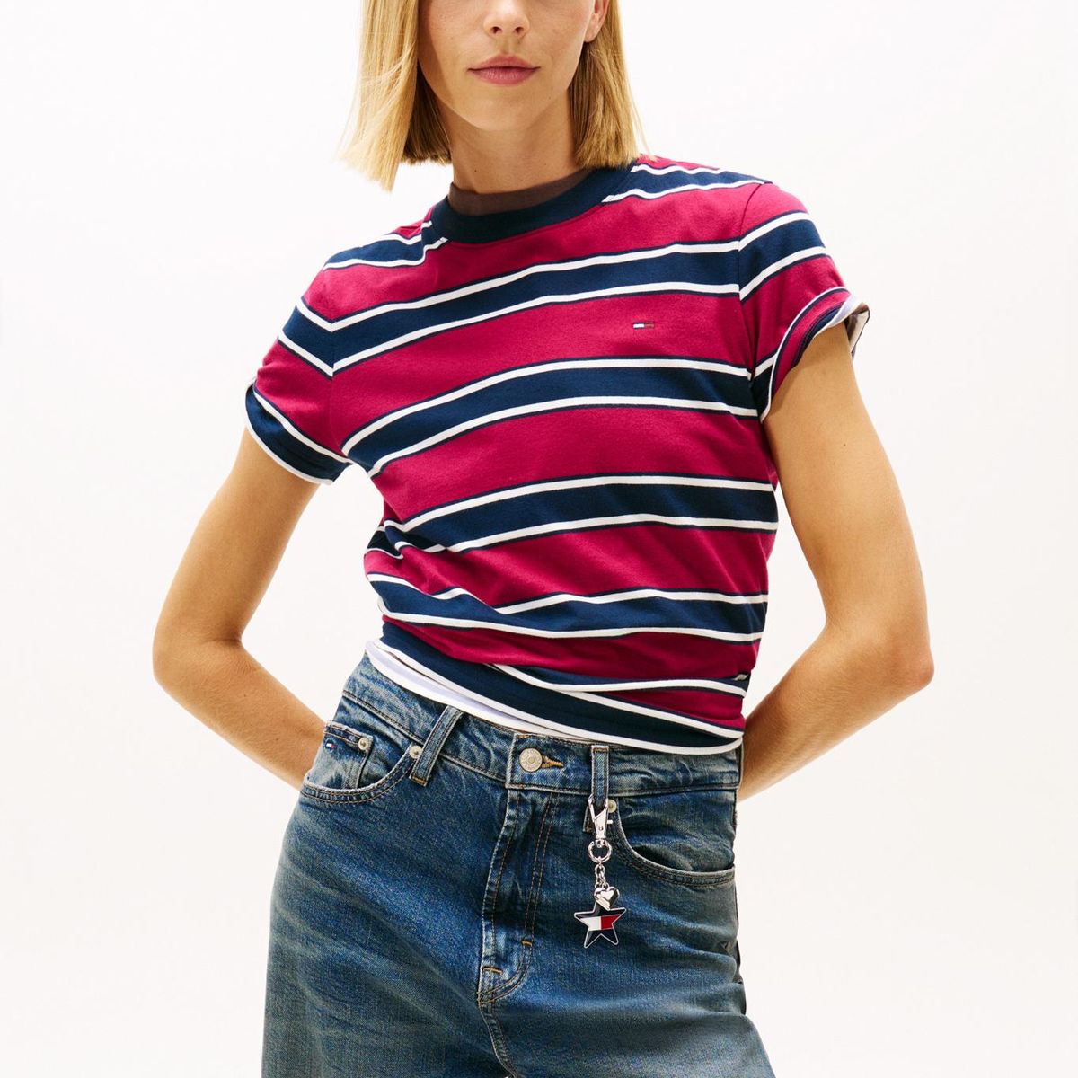 TOMMY HILFIGER - Polera Con Logo Bordado Regular Fit Multicolor Tommy Jeans