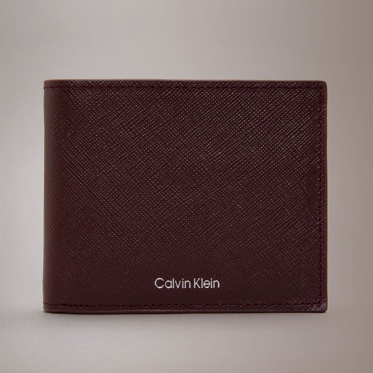 CALVIN KLEIN - Billetera Refined Billfold de Cuero Cafe Calvin Klein