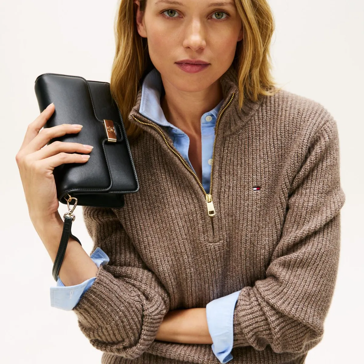 TOMMY HILFIGER - Cartera Heritage Con Monograma Th Negro Tommy Hilfiger