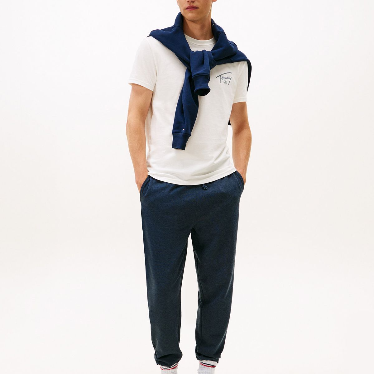 TOMMY HILFIGER - Polera Con Logo Signature Regular Fit Blanco Tommy Jeans