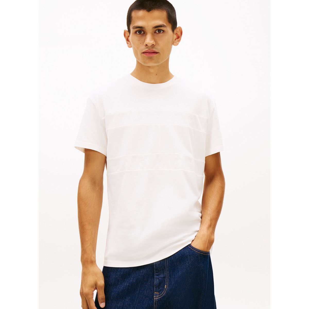 TOMMY HILFIGER - Polera Con Logo Tonal Regular Fit Blanco Tommy Jeans