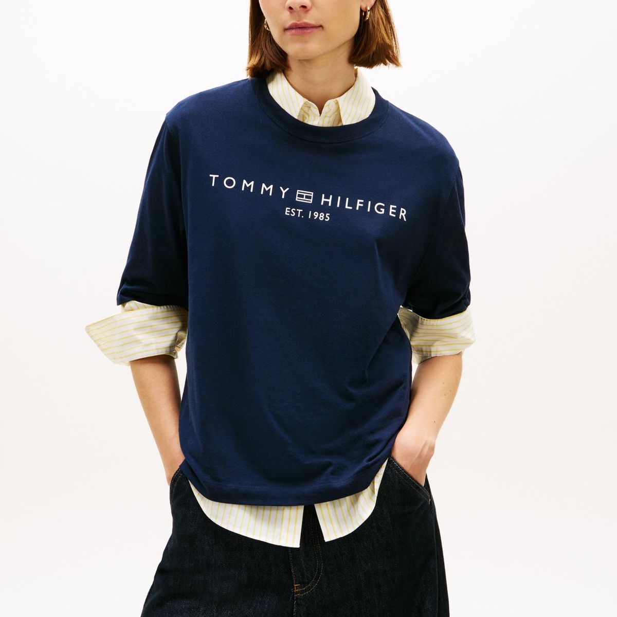 TOMMY HILFIGER - Polera Logo Gráfico Relaxed Fit Azul Tommy Hilfiger
