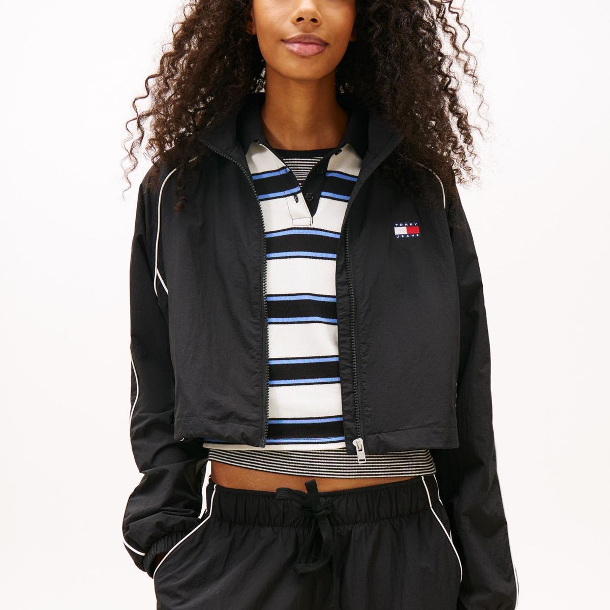TOMMY HILFIGER - Chaqueta Tracker Cropped Negro Tommy Jeans