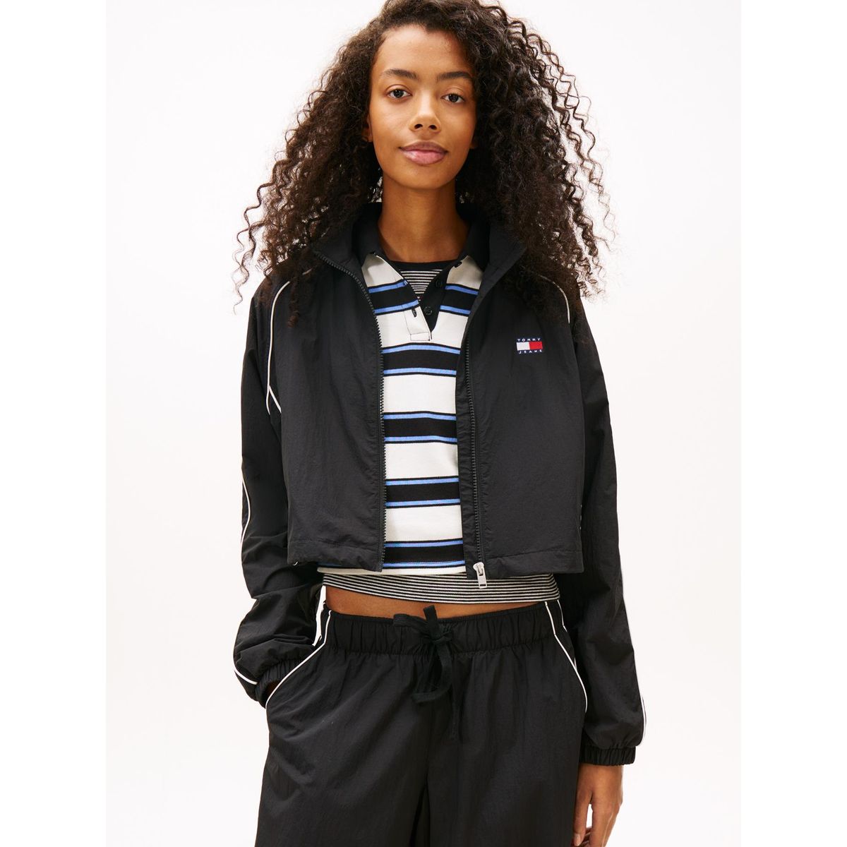 TOMMY HILFIGER - Chaqueta Tracker Cropped Negro Tommy Jeans