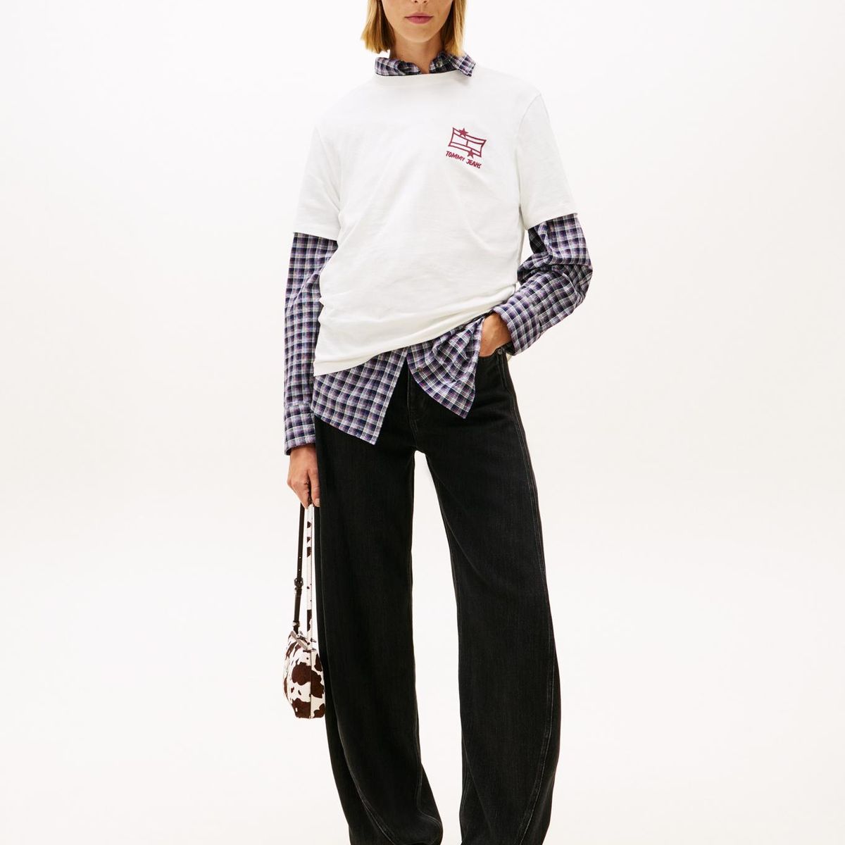 TOMMY HILFIGER - Polera Con Logo Gráfico Relaxed Fit Blanco Tommy Jeans