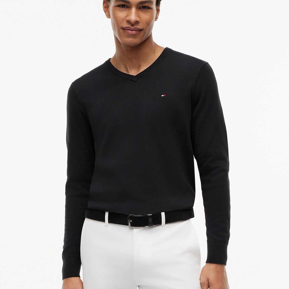 TOMMY HILFIGER - Sweater Essential Con Cuello V Negro Tommy Hilfiger