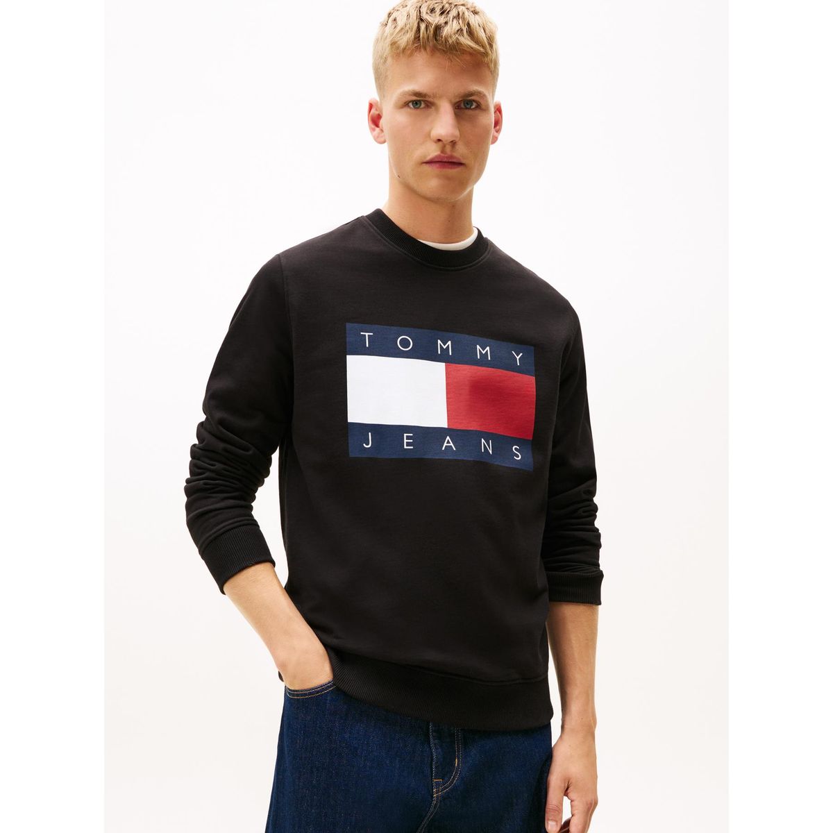 TOMMY HILFIGER - Polerón Con Bandera Estampada Negro Tommy Jeans