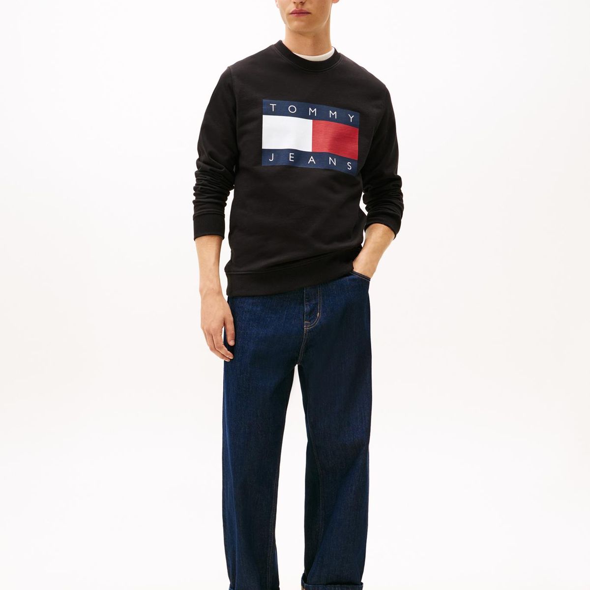 TOMMY HILFIGER - Polerón Con Bandera Estampada Negro Tommy Jeans