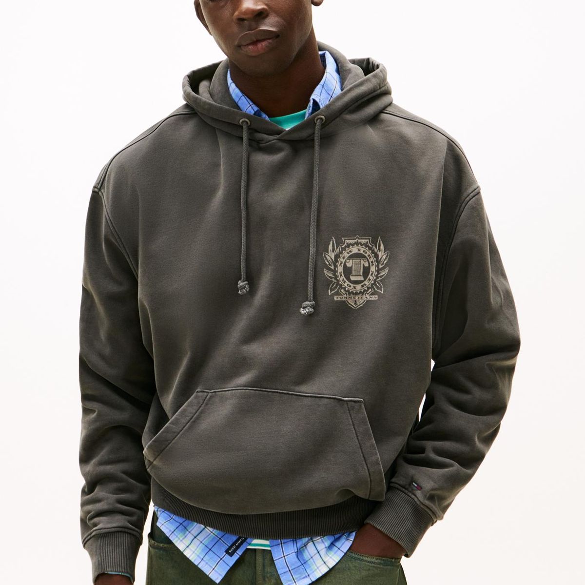 TOMMY HILFIGER - Polerón Hoodie Con Logo Gráfico Gris Tommy Jeans