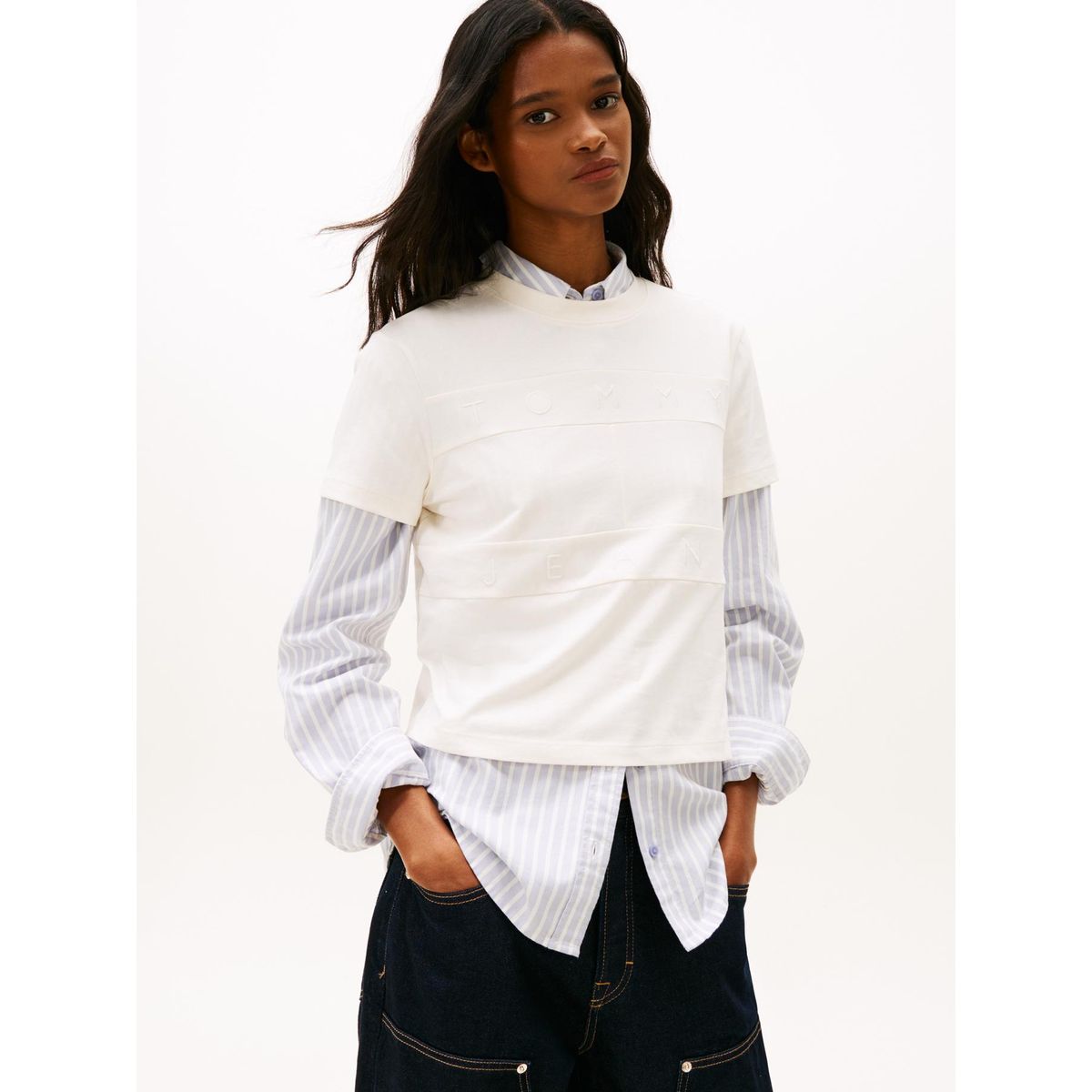 TOMMY HILFIGER - Polera Con Logo Tonal Regular Fit Blanco Tommy Jeans