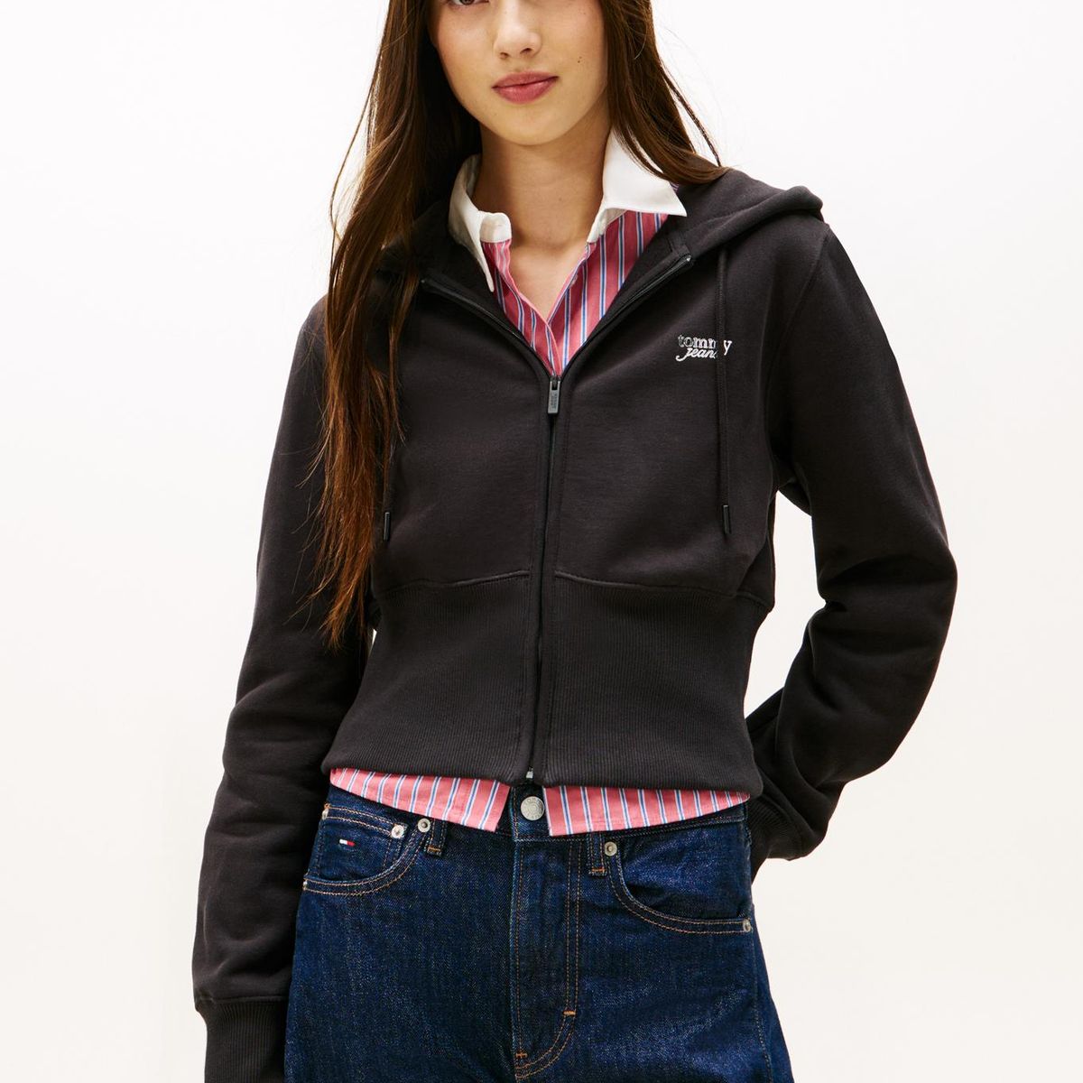 TOMMY HILFIGER - Polerón Hoodie Con Logo Script Negro Tommy Jeans