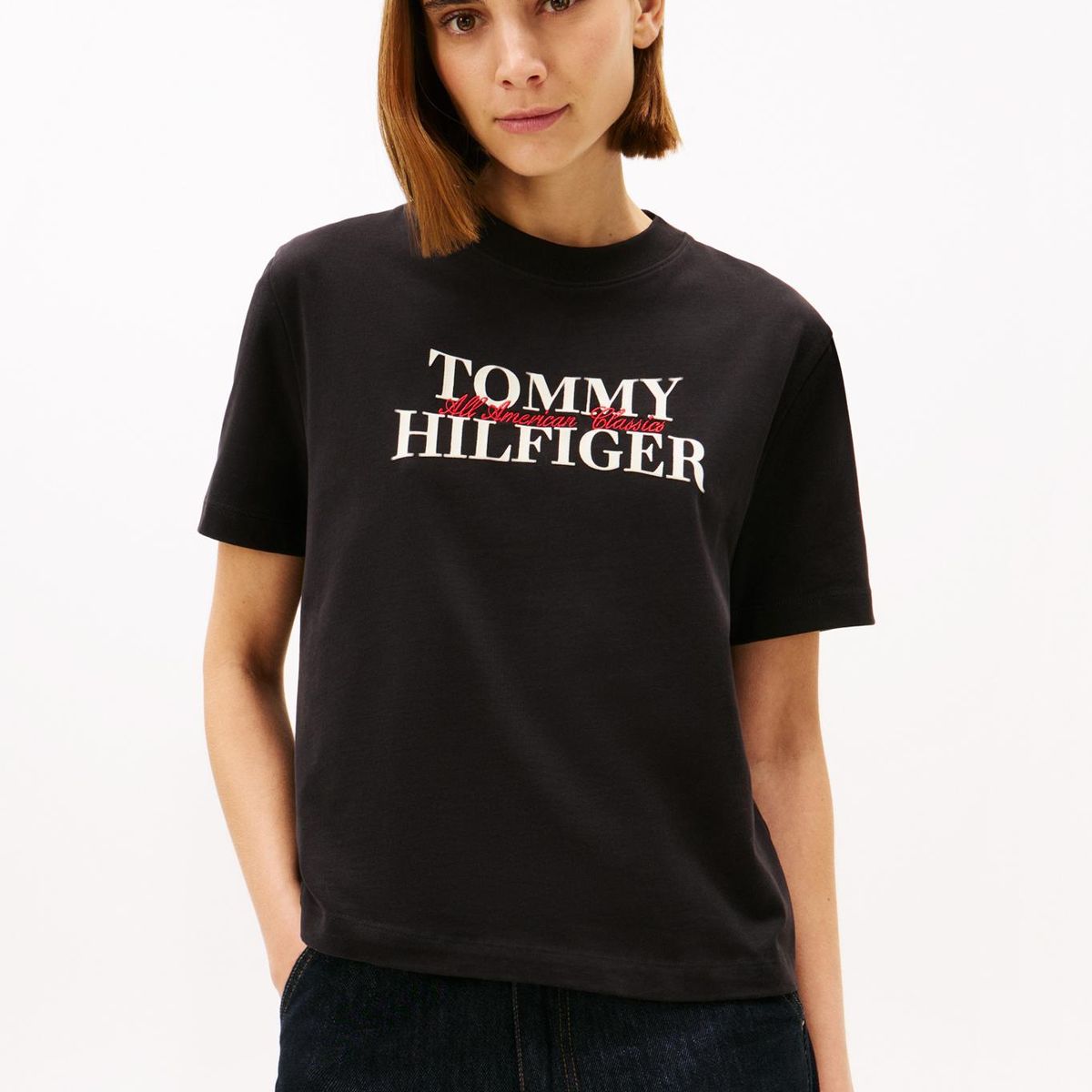 TOMMY HILFIGER - Polera Con Logo Moderno Relaxed Fit Negro Tommy Hilfiger