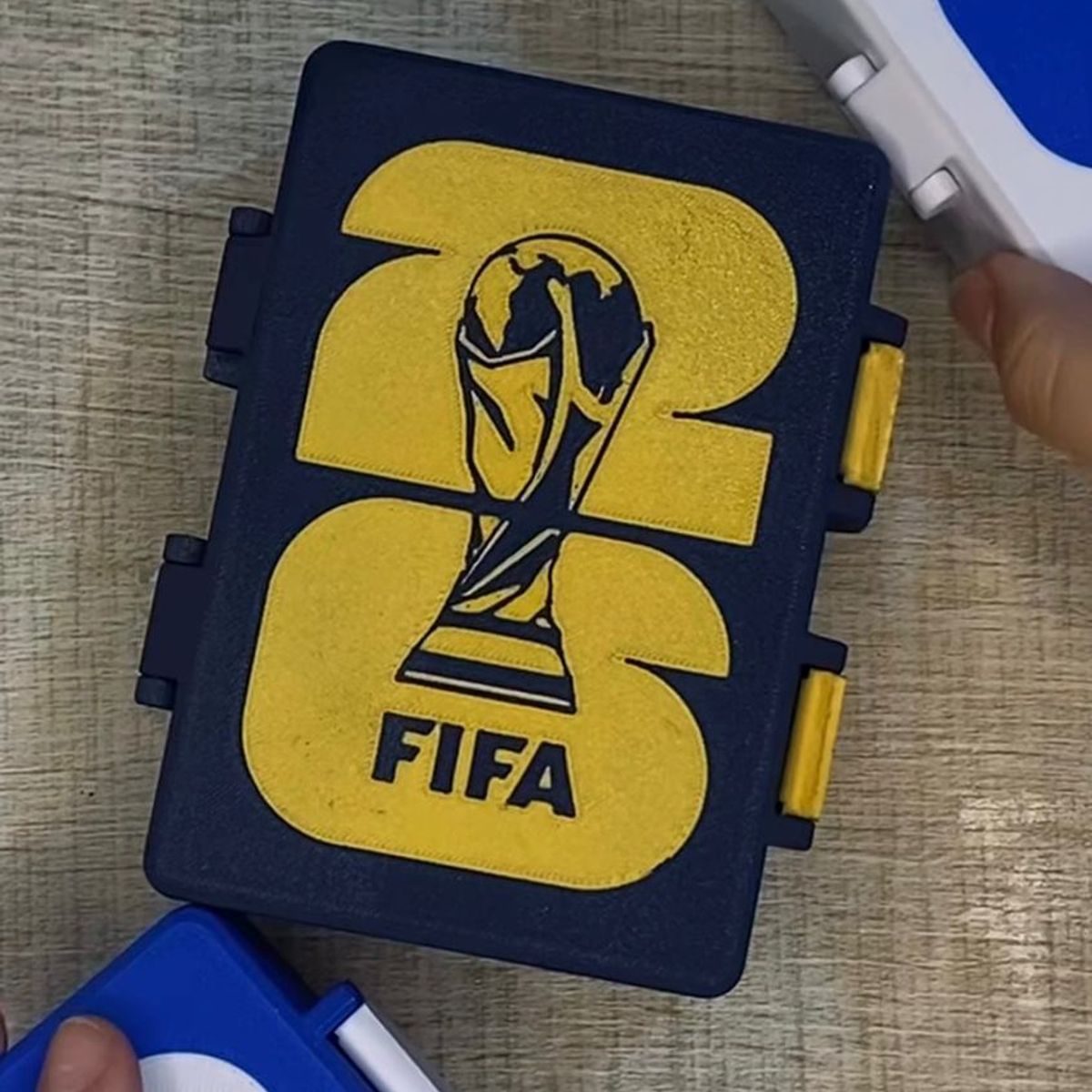 GENERICO - Caja porta laminas album mundial 2026