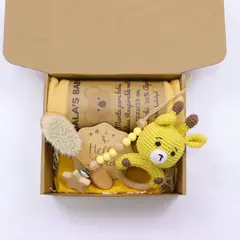GENERICO - Set regalo recién nacido 6 ítems: manta suave 70% bambú, 30% algodón, sonajero, cuelga chupete, babero, adorno madera