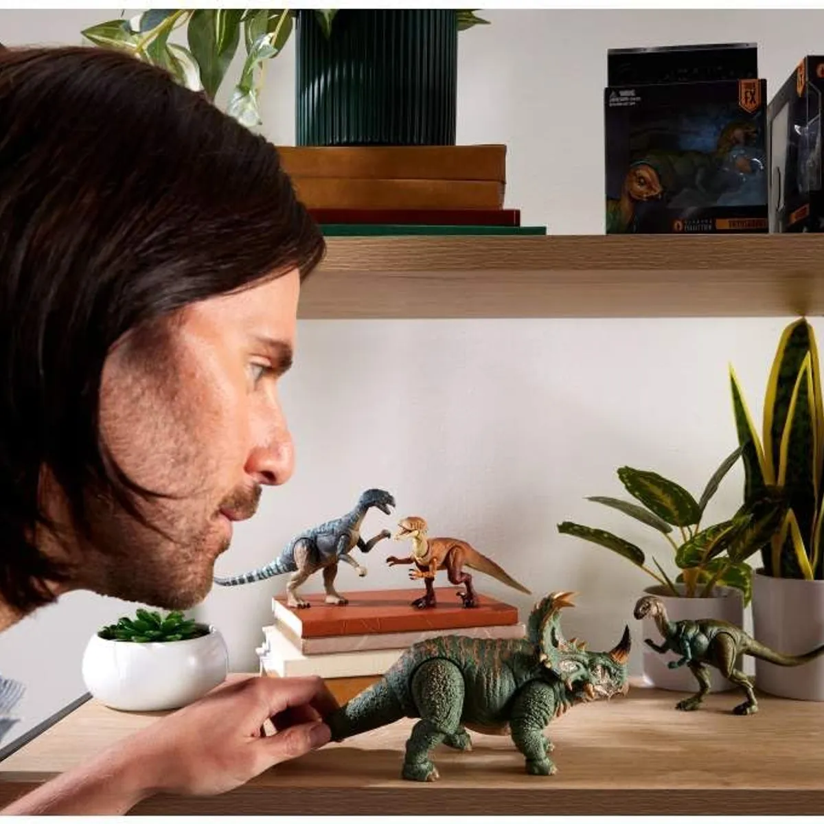 JURASSIC WORLD - Dinosaurio Jurassic World Hammond Sinoceratops Jkg88