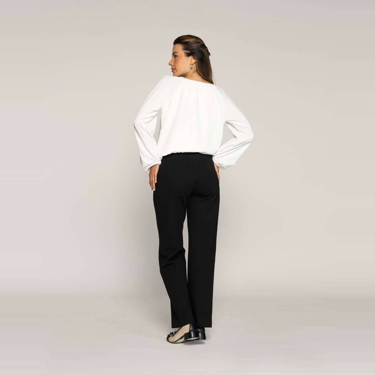 LUDOVICA - Blusa Margarita Crudo Fluida Cuello Redondo Manga Larga Ludovica