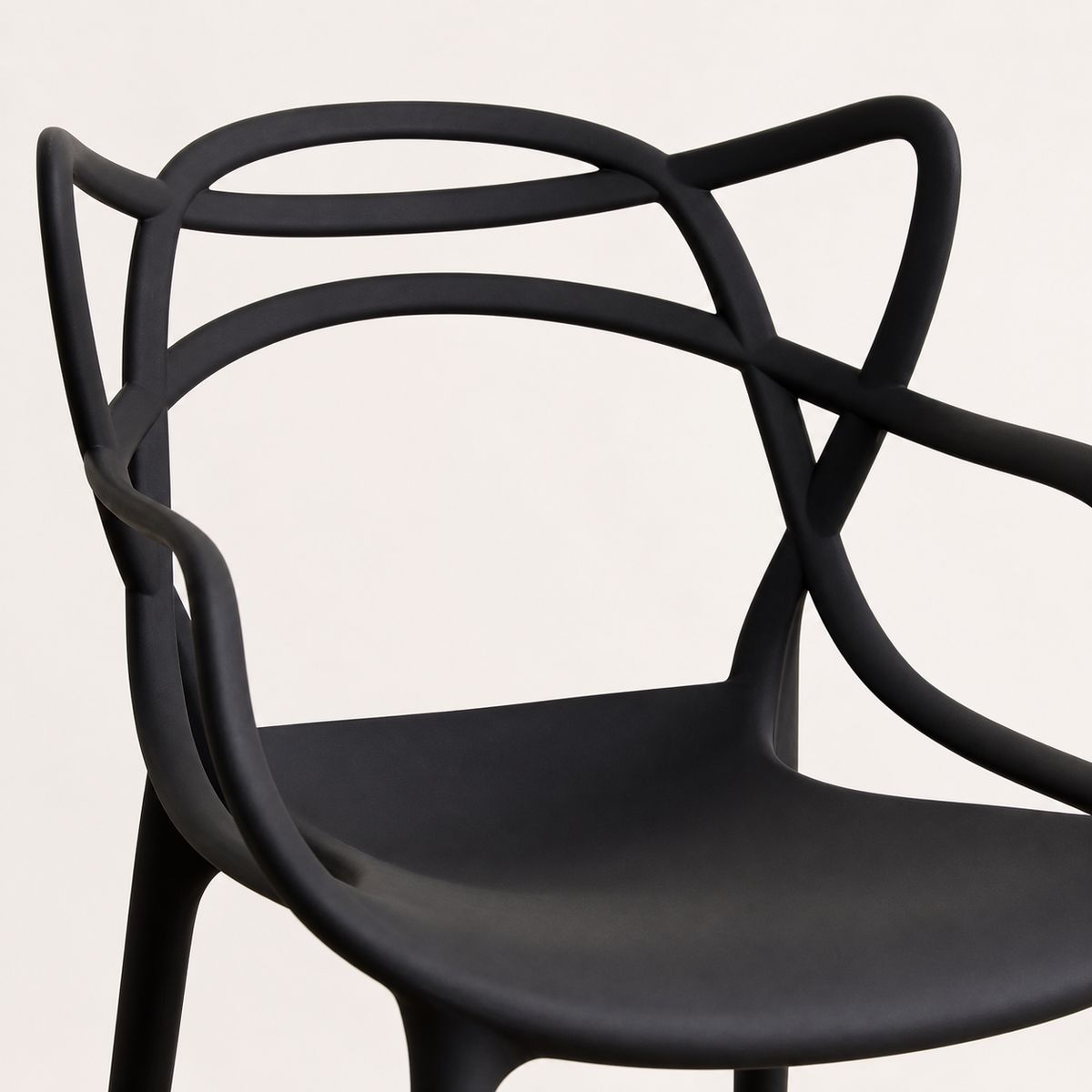 SPACE HOME - Set de 4 Sillas Negras Hilf para Comedor, Terraza o Cafetería con Diseño Moderno Entrelazado