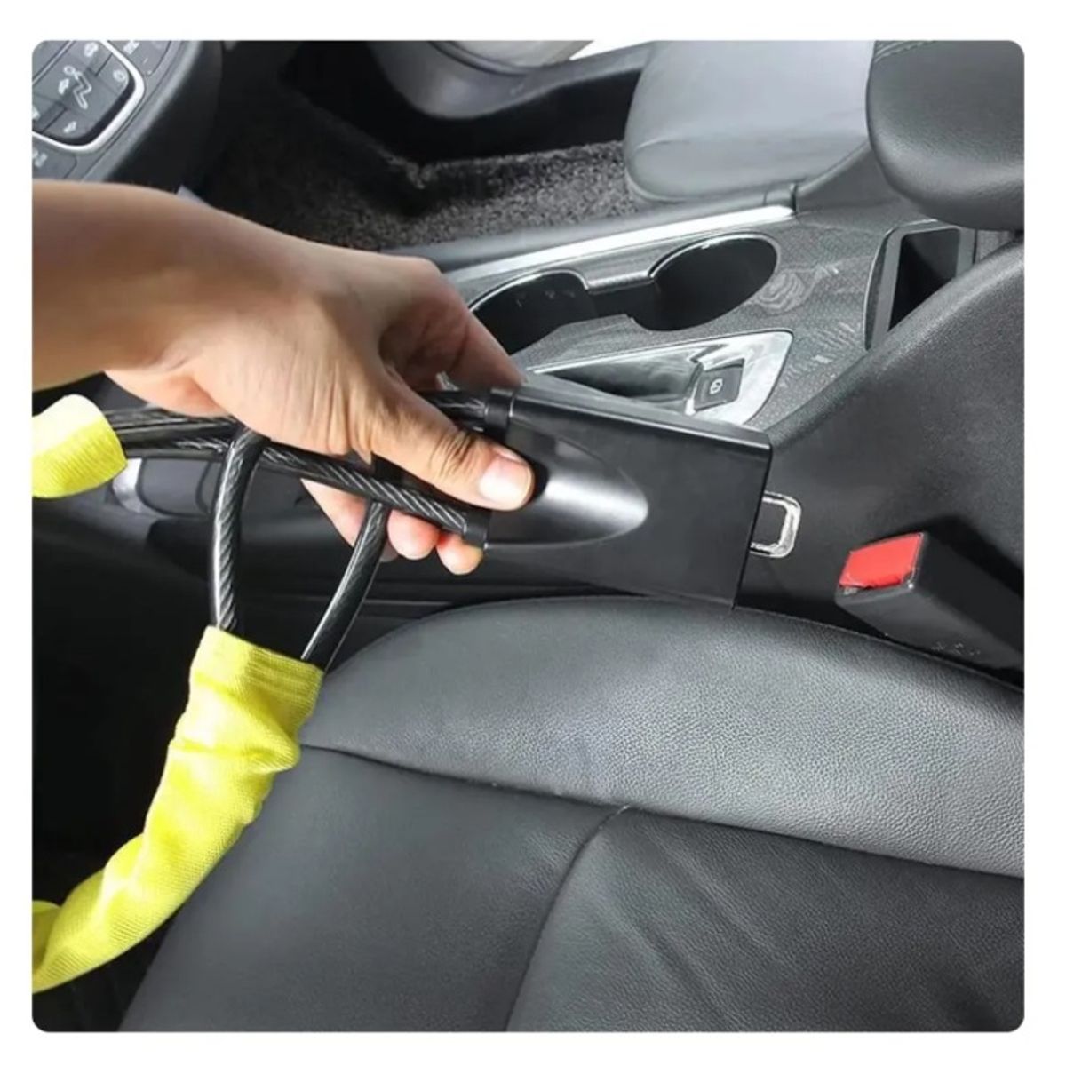 MOVI - Traba Volante al Conector del Cinturón de Seguridad